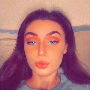 Meet your Posher, Angelina